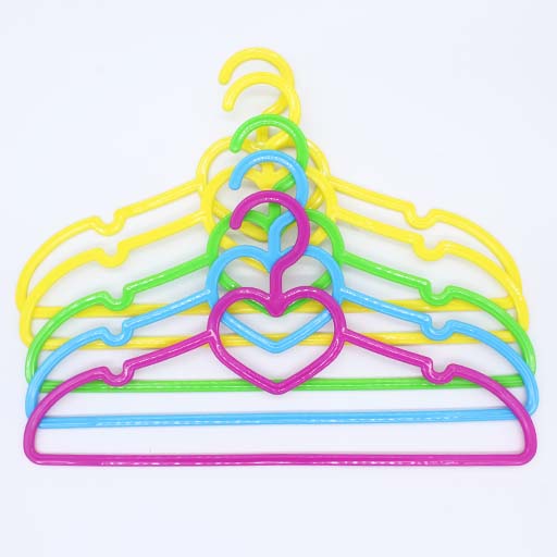 SHIRT HANGER 5PCS PACK MULTI COLOUR WITH CENTER HEART 6805 M&B