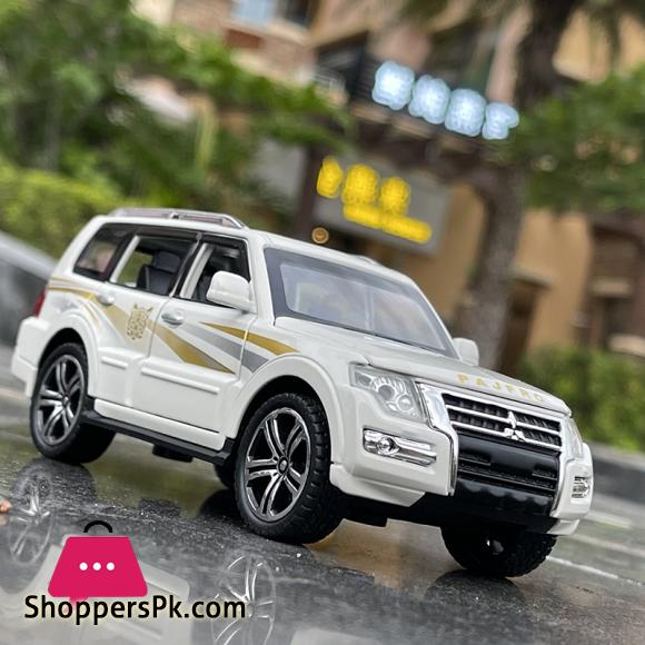 1:32 Mitsubishi PAJERO SUV Alloy Car Model Diecasts Metal Toy Vehicles Car Model Collection Simulation Sound Light Kids Toy Gift