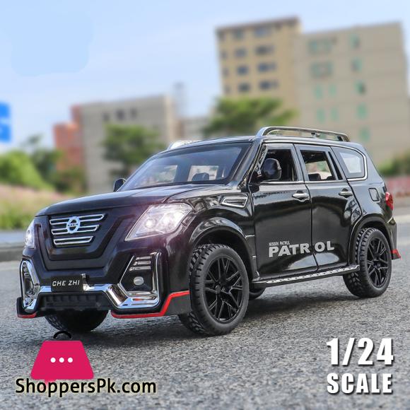 1:24 Nissan Patrol Alloy Car Model Diecasts Metal Toy Modified Off road Vehicles Model Simulation Sound Light Childrens Toy Gift
