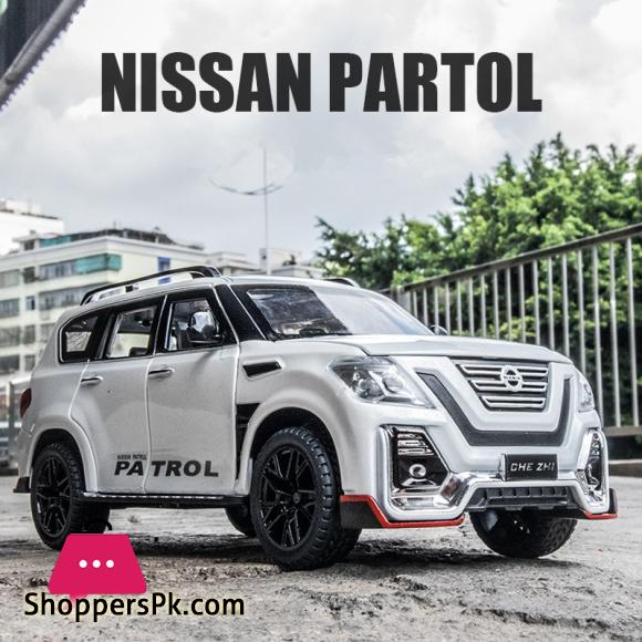 1:24 Nissan Patrol Alloy Car Model Diecasts Metal Toy Modified Off road Vehicles Model Simulation Sound Light Childrens Toy Gift