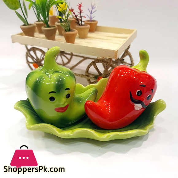 MR & MRS CHILLI Salt And Pepper Set With Tray