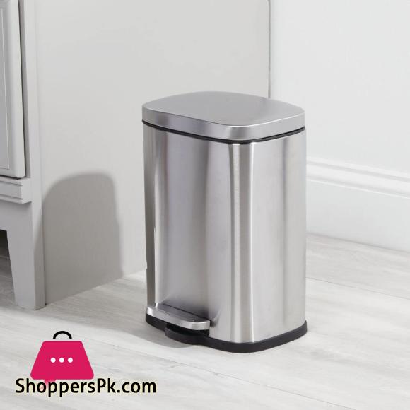 mDesign Pedal Bin Stainless Steel Metal Waste Bin with Pedal, Lid and Plastic Insert – Small Household Rubbish Bin for Bathroom and Kitchen or as Office Bin etc. – Silver – 5 Liter