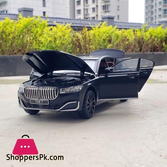 1:24 BMW THE 7 760LI High Simulation Diecast Metal Alloy Model car Sound Light Pull Back