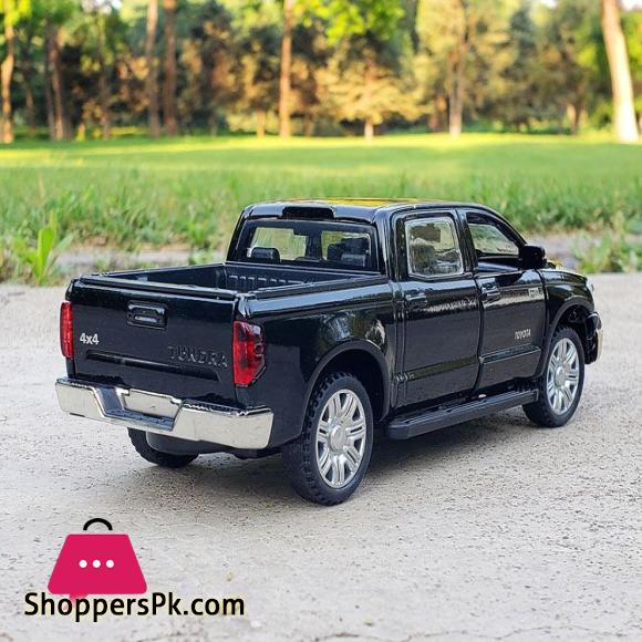 1:32 Toyota Tundra Pickup Alloy Model Car Desert Suv Off-road Vehicle Diecast Metal Scale Toy Car Sound Light
