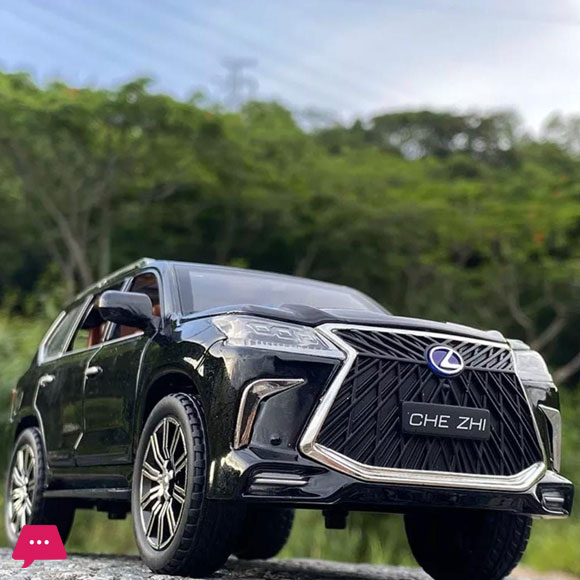 1:24 Lexus LX570 Diecast Metal Body Alloy Model Car