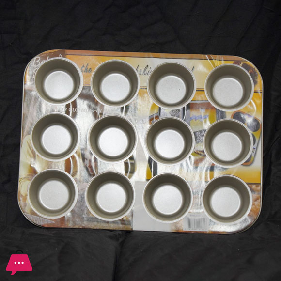 Bakers 12 Cup Muffin Pan
