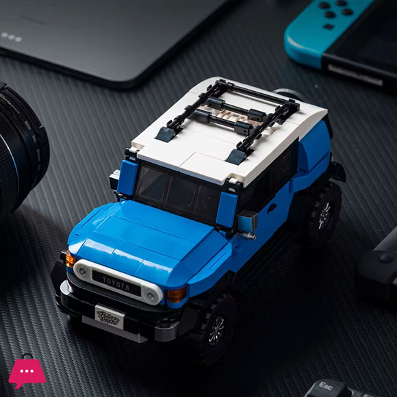 622PCS Toyota FJ40 Off Road Vehicle Building Blocks Retro Car Model Bricks Set With Display Box