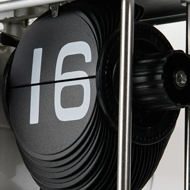 Plastic Case Creative Table Clocks Vintage Aircraft Moulding Desk Clock Auto Page-Turning