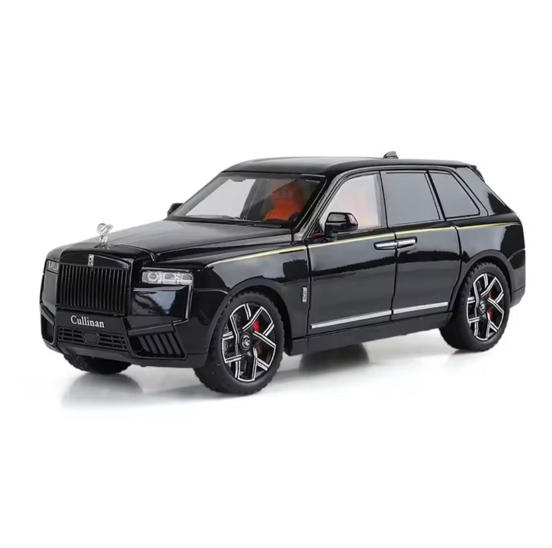 1:24 Rolls Royce Cullinan Alloy Fashionable Sedan Model Car
