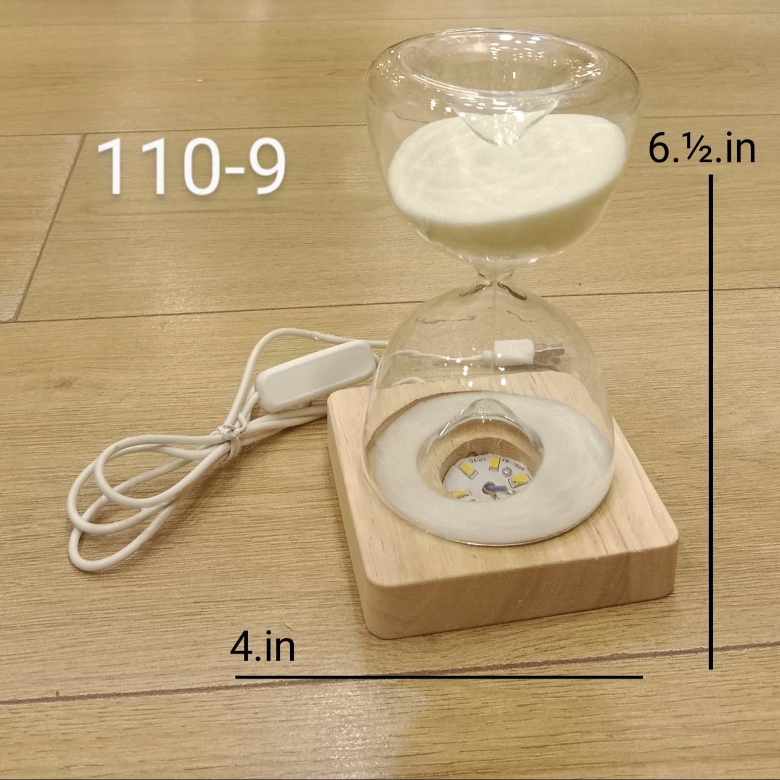 natural-hourglass-table-light