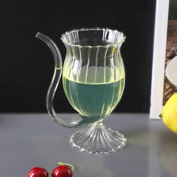 Creative Vampire Ribbed Glass with Curved Straw