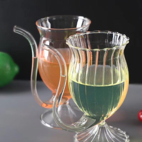 Creative Vampire Ribbed Glass with Curved Straw