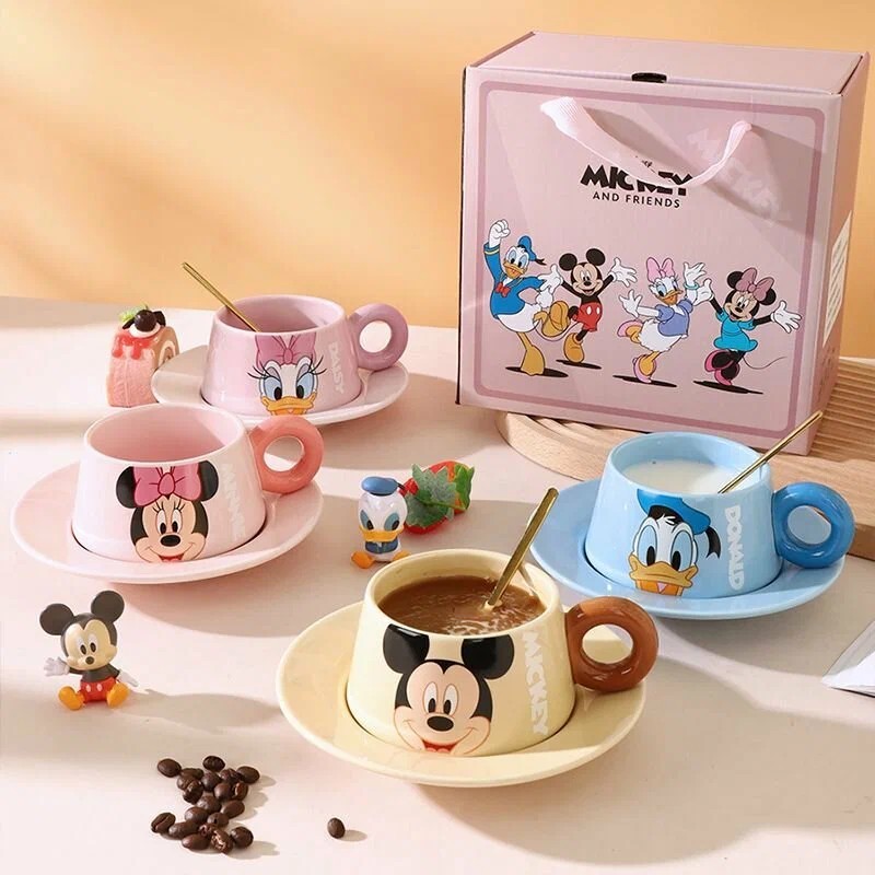 disney-mickey-&-friends-cup-and-saucer-set