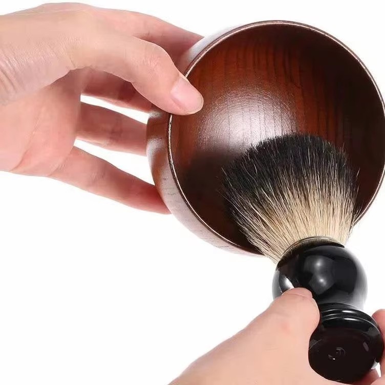 natural-wood-serving-bowl-with-spoons