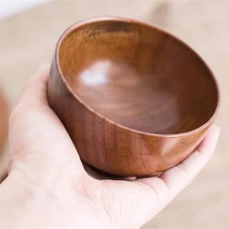 natural-wood-serving-bowl-with-spoons
