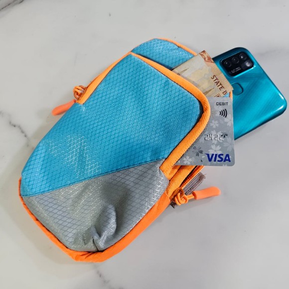 Nylon Sport Arm and tumbler Bag Multipocket with Reflective Strip for Mountaineering Fitness Running
