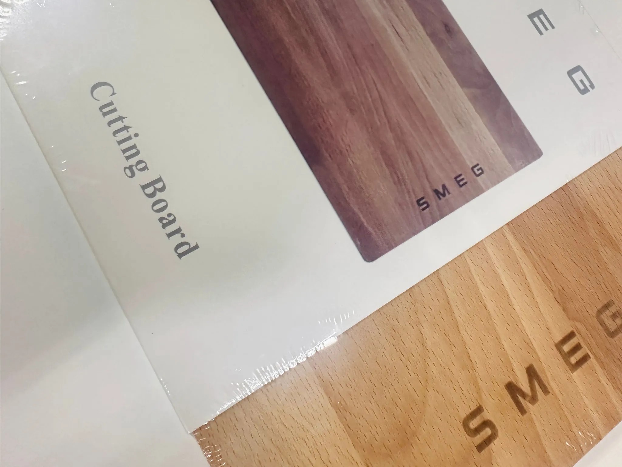 smeg-acacia-wooden-chopping-board-cutting-board