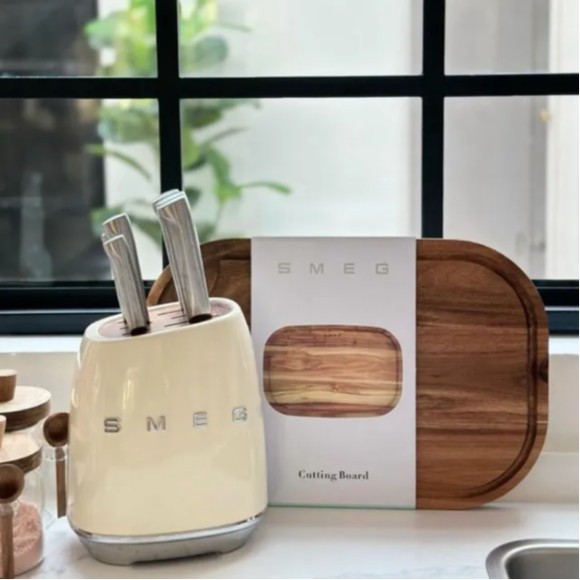 SMEG Solid Wood Chopping Board Acacia Wood Lacquer-Free Wax-Free