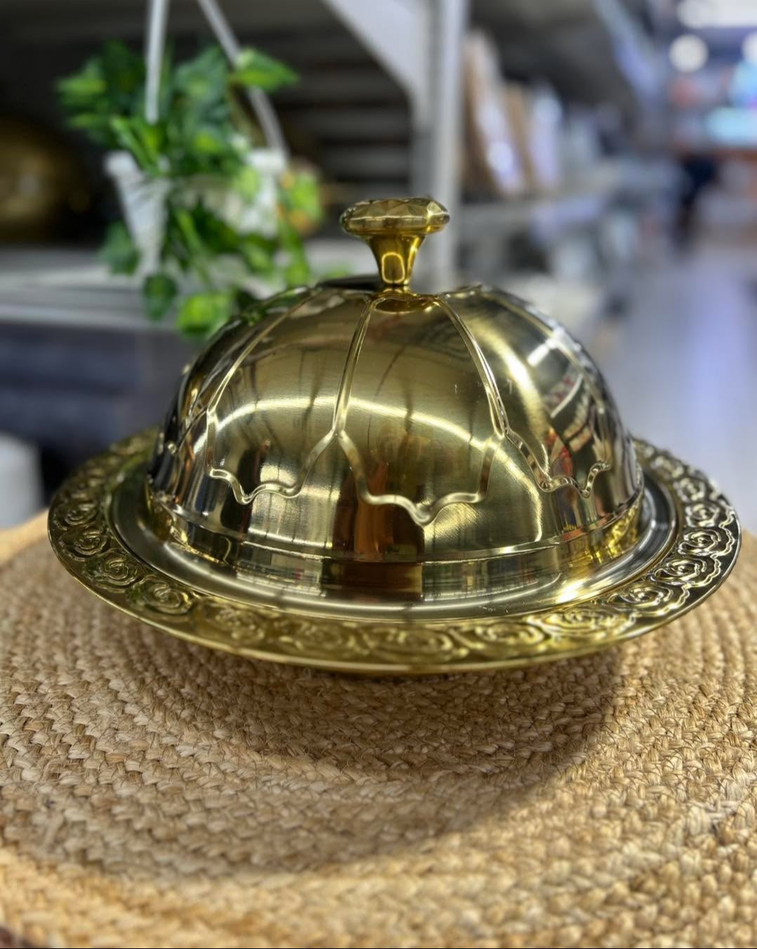 stainless-steel-dome-platter-golden
