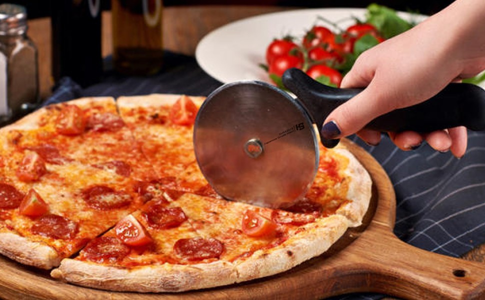 4.5-inch-professional-pizza-cutter-sandwich-paratha-chapati-roti-wheel-stainless-steel-commercial-use