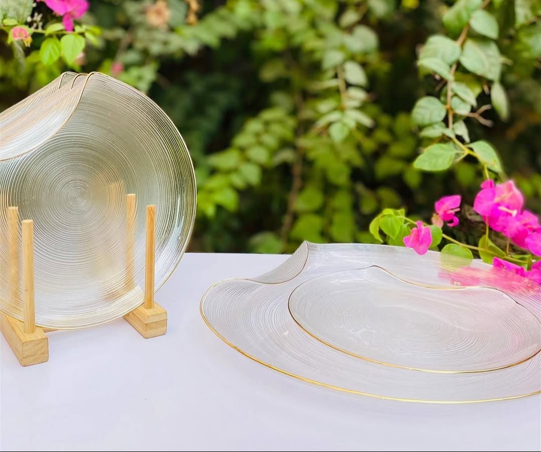 elegant-crystal-glass-cake-set-with-a-gold-rim-7-piece