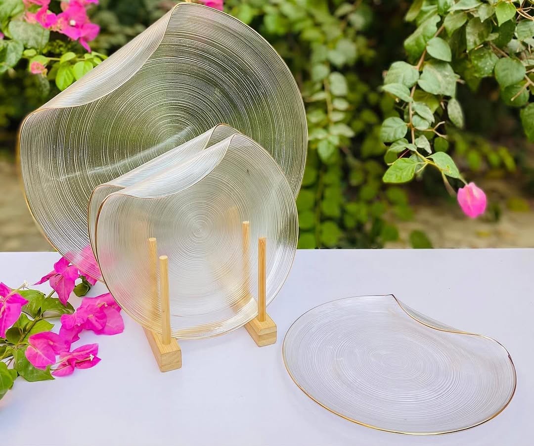 elegant-crystal-glass-cake-set-with-a-gold-rim-7-piece
