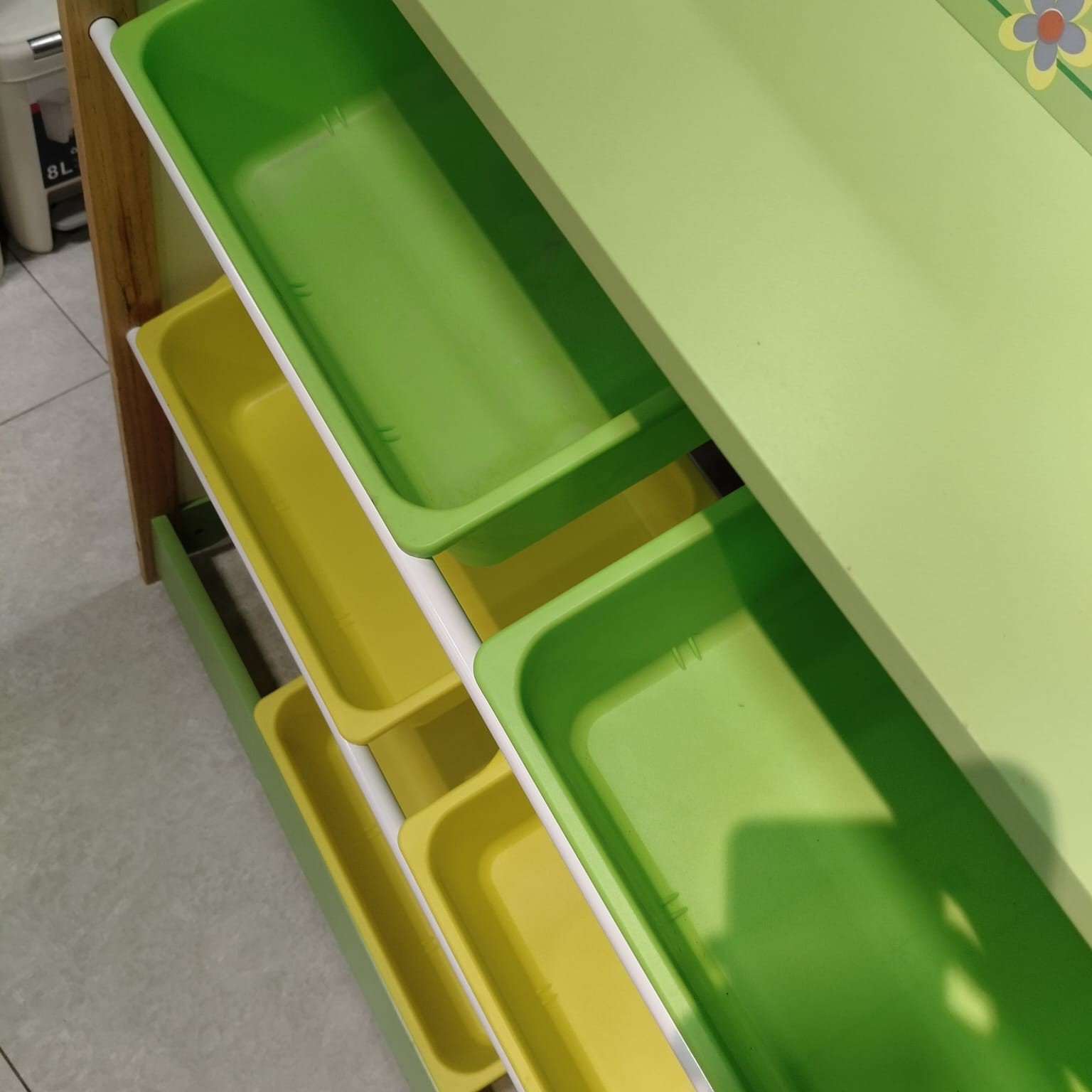 heavy-duty-wooden-children-play-rack-with-6-plastic-bins