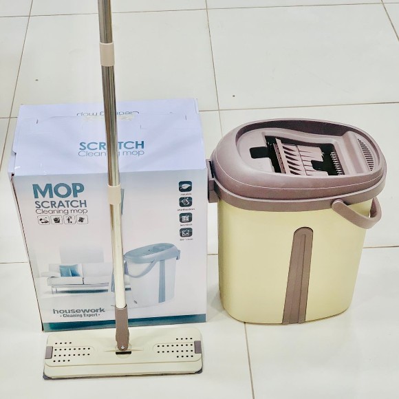 FLAT SCRATCH FLOOR CLEANING MOP 2- MOP HEADS