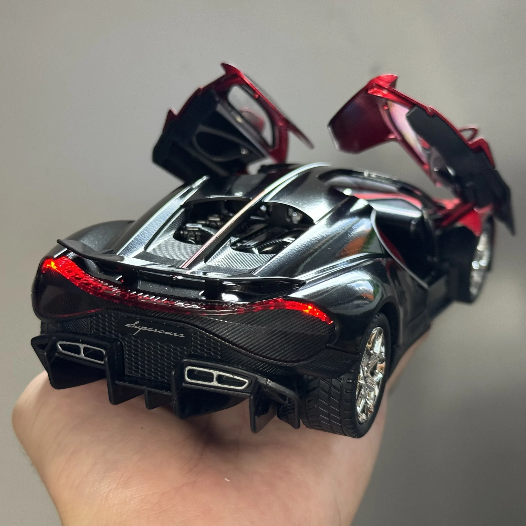 1:24 Bugatti Tourbillon Supercar Alloy Diecast Metal Model Car