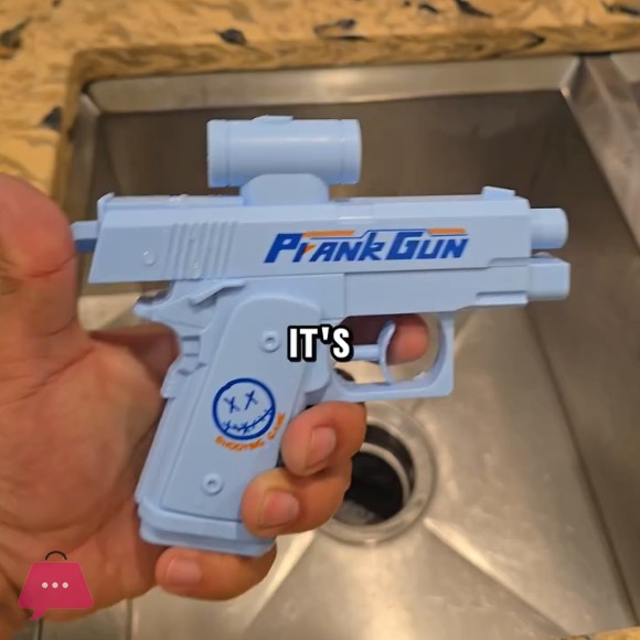 Prank Two-Way Water Gun Toy For Kids