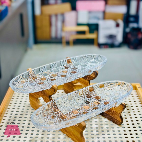 2-Tier Crystal Glass Serving Tray with Stepped Wooden Stand